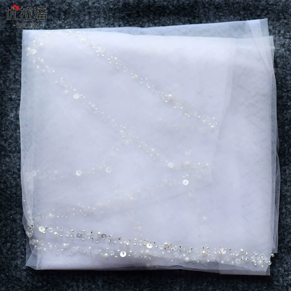 V128 white yarn