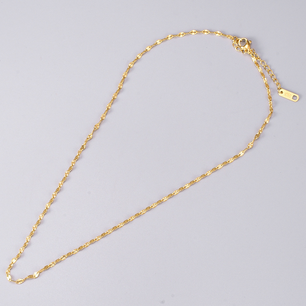 百種類のペンダントは心のままにファッションの経典を配合します。カップルの美しいペンダントは親友のアクセサリーを送ります。