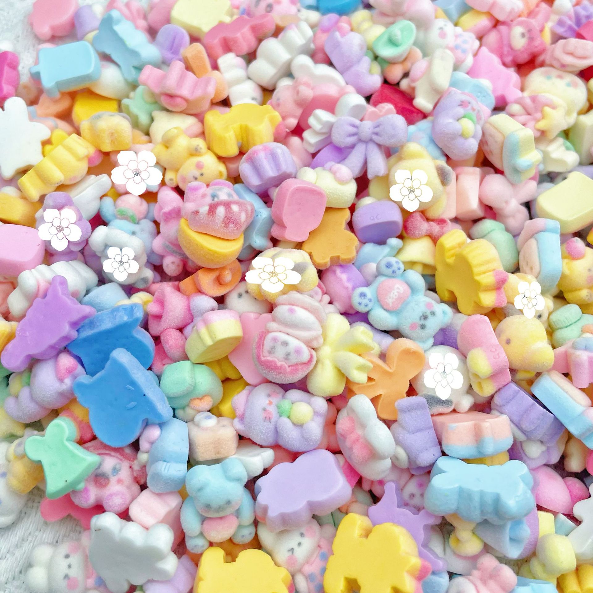 Mini Flocado de otoño e invierno de dibujos animados accesorios de resina tamaño pequeño gamuza espárragos crema de uñas accesorios de pegamento material DIY