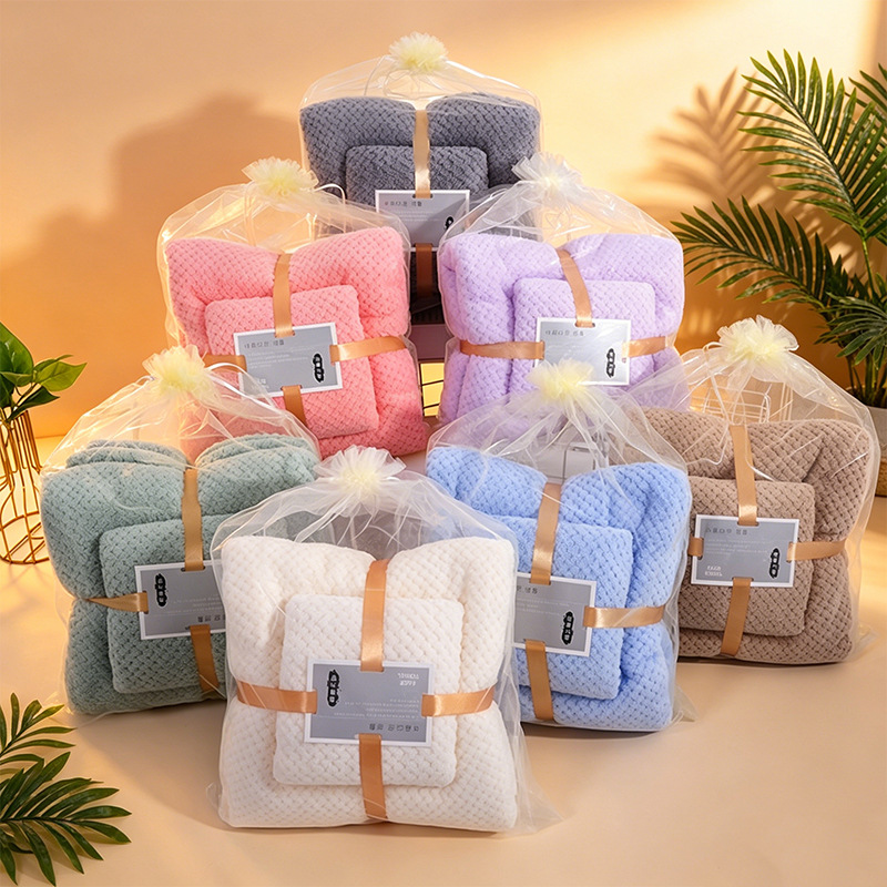 Wholesale transfronterizo toallas de coral toallas de piña toallas de baño de bodas acompañantes regalos de toallas corporativas regalos en stock