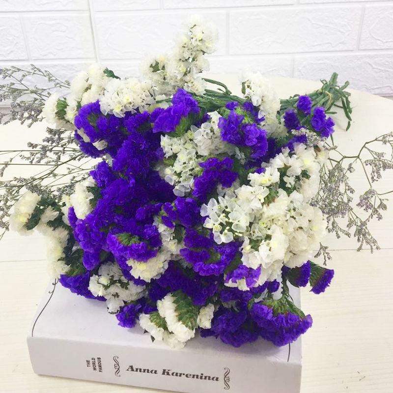 딥 퍼플 화이트 30개 + 러버 그래스 - 둥근 배꼽 꽃바구니 제외