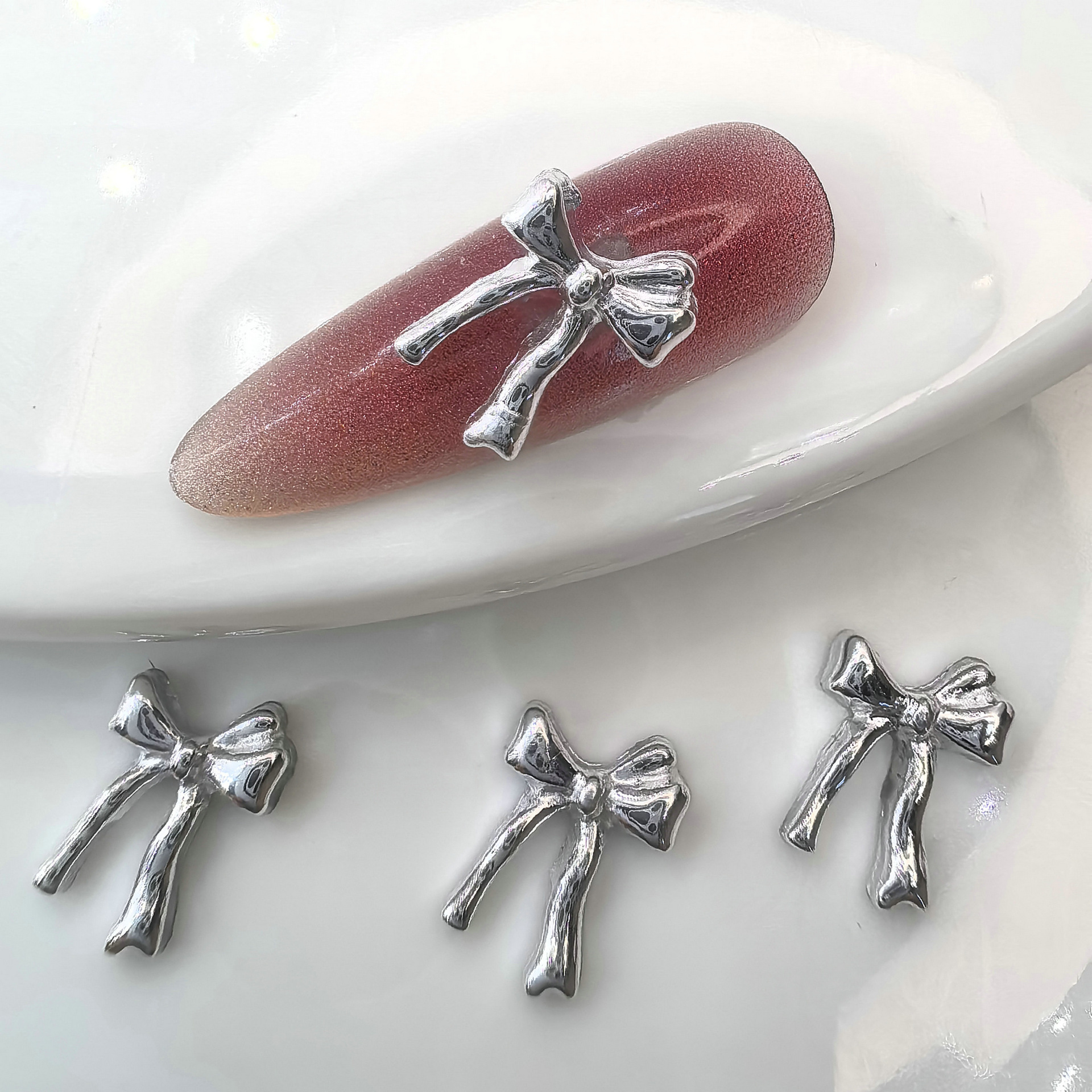 银色美甲饰品树脂配件 树脂饰品配件 饰品配件批发哪里有 00