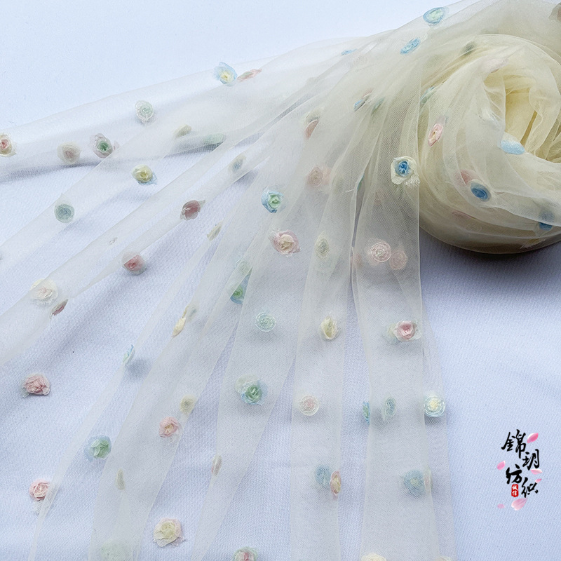 立体绣花网纱布料七彩小玫瑰花网眼纱布女孩裙子头饰娃娃衣服面料