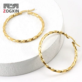 耳环;项链;耳钉