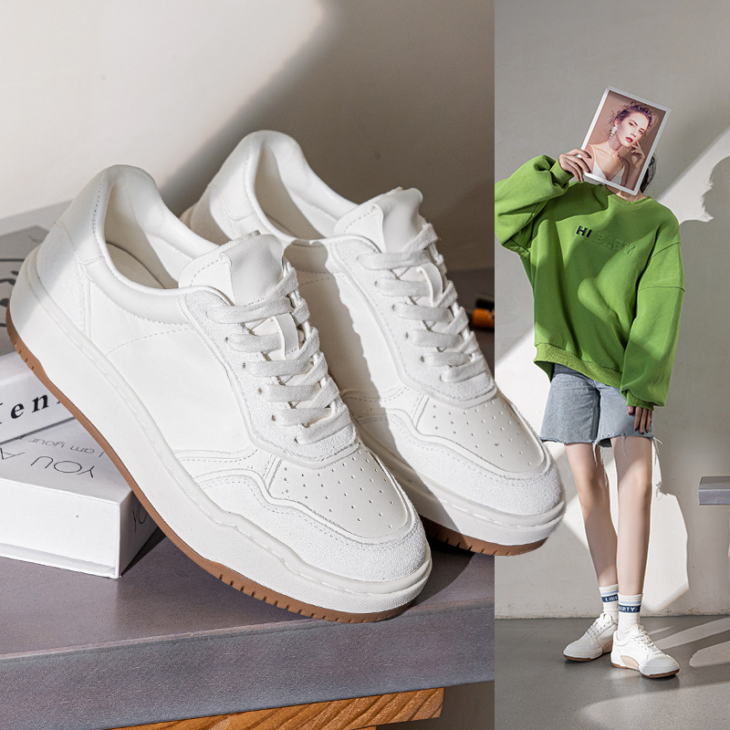 Baskets blanches en cuir lavé pour homme, style automne, chaussures d'entraînement allemandes décontractées et polyvalentes en cuir véritable._voghion.com