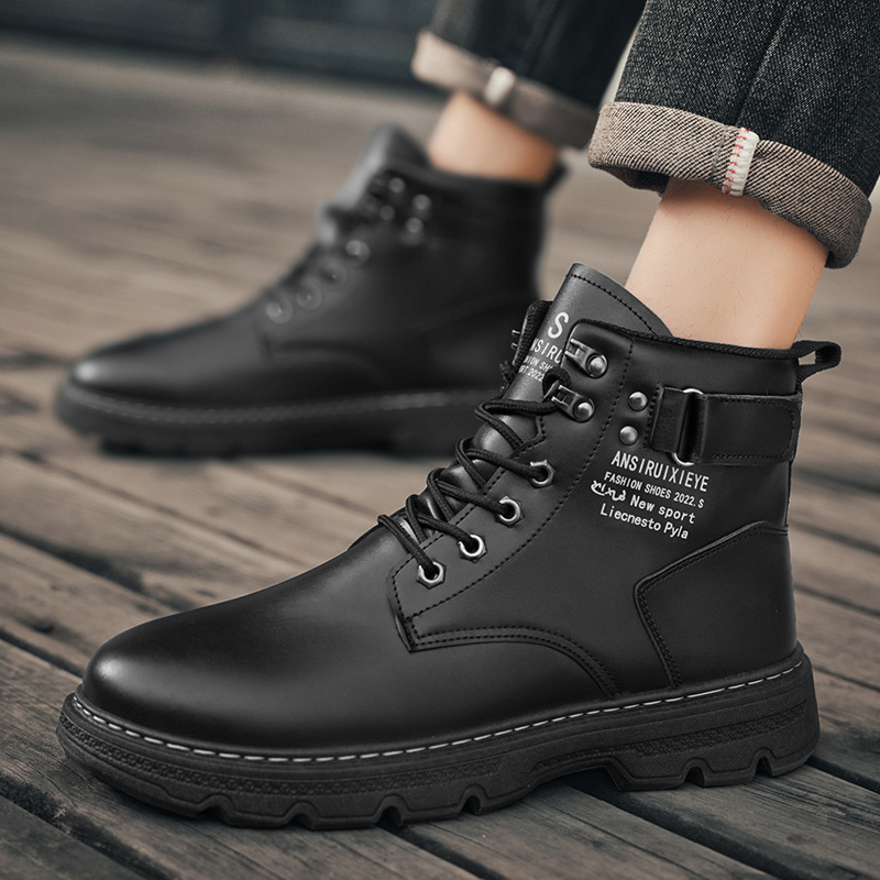 Otoño zapatos de hombre nuevos zapatos de alta martin de moda para hombres zapatos de herramienta de suela gruesa botas de cuero casuales botas cortas negras
