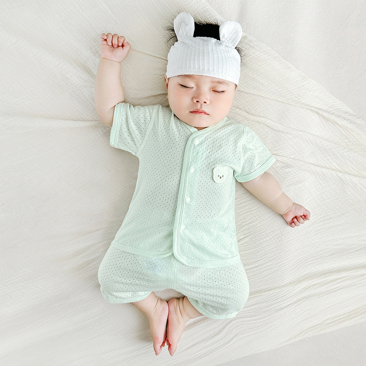 Conjunto de pijamas de verano para bebés, estilo fino, para niños y niñas, conjunto de verano de manga corta, ropa de bebé con abertura en la entrepierna.