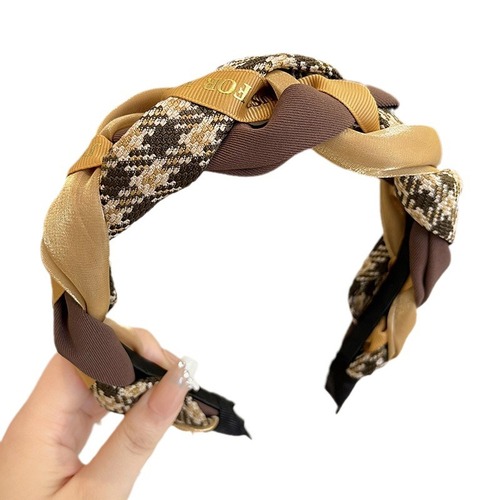 New model hair tie for autumn and winter, hair clip with braided design, retro hair accessory, face-washing style, high-end hair clip, popular hair accessory