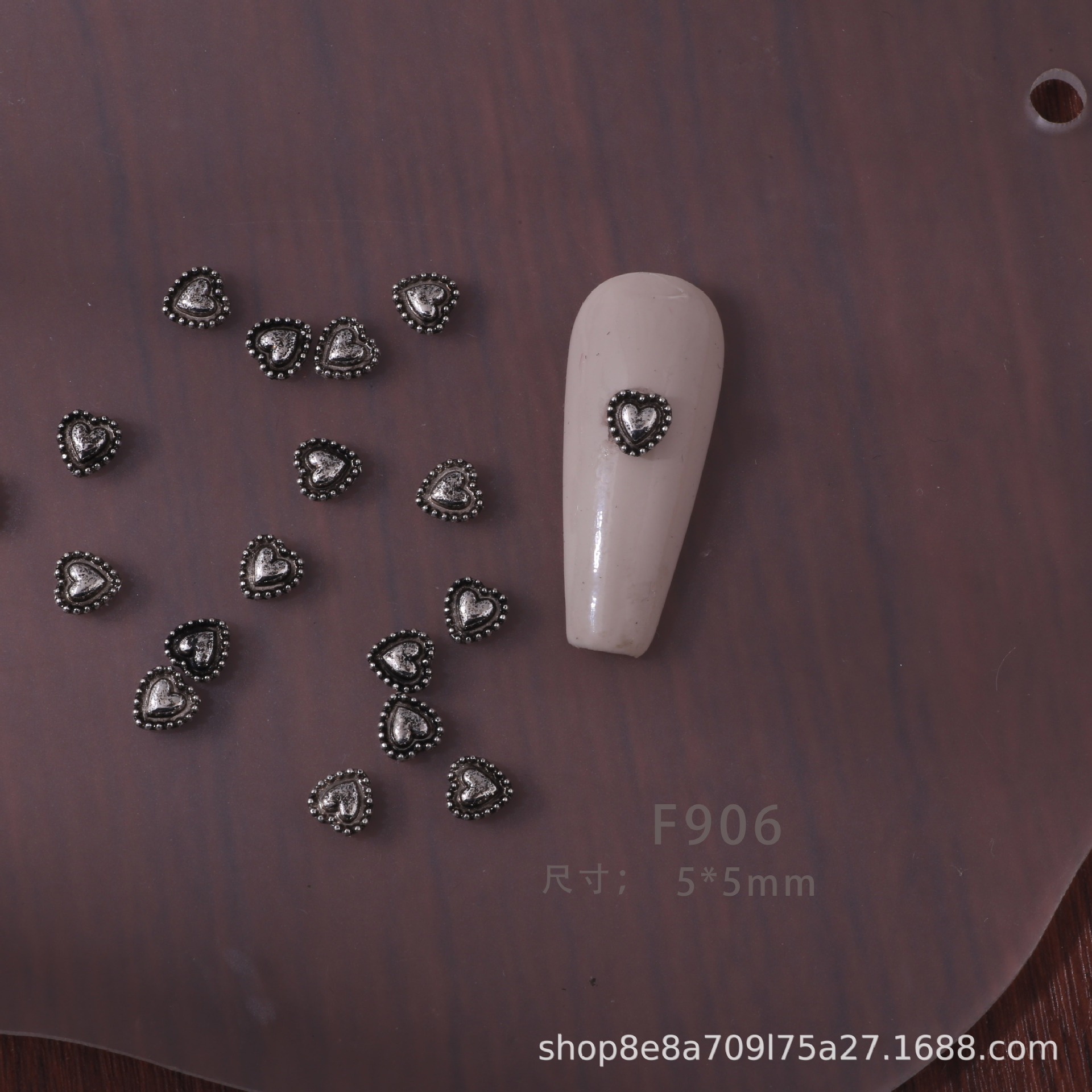 F906
