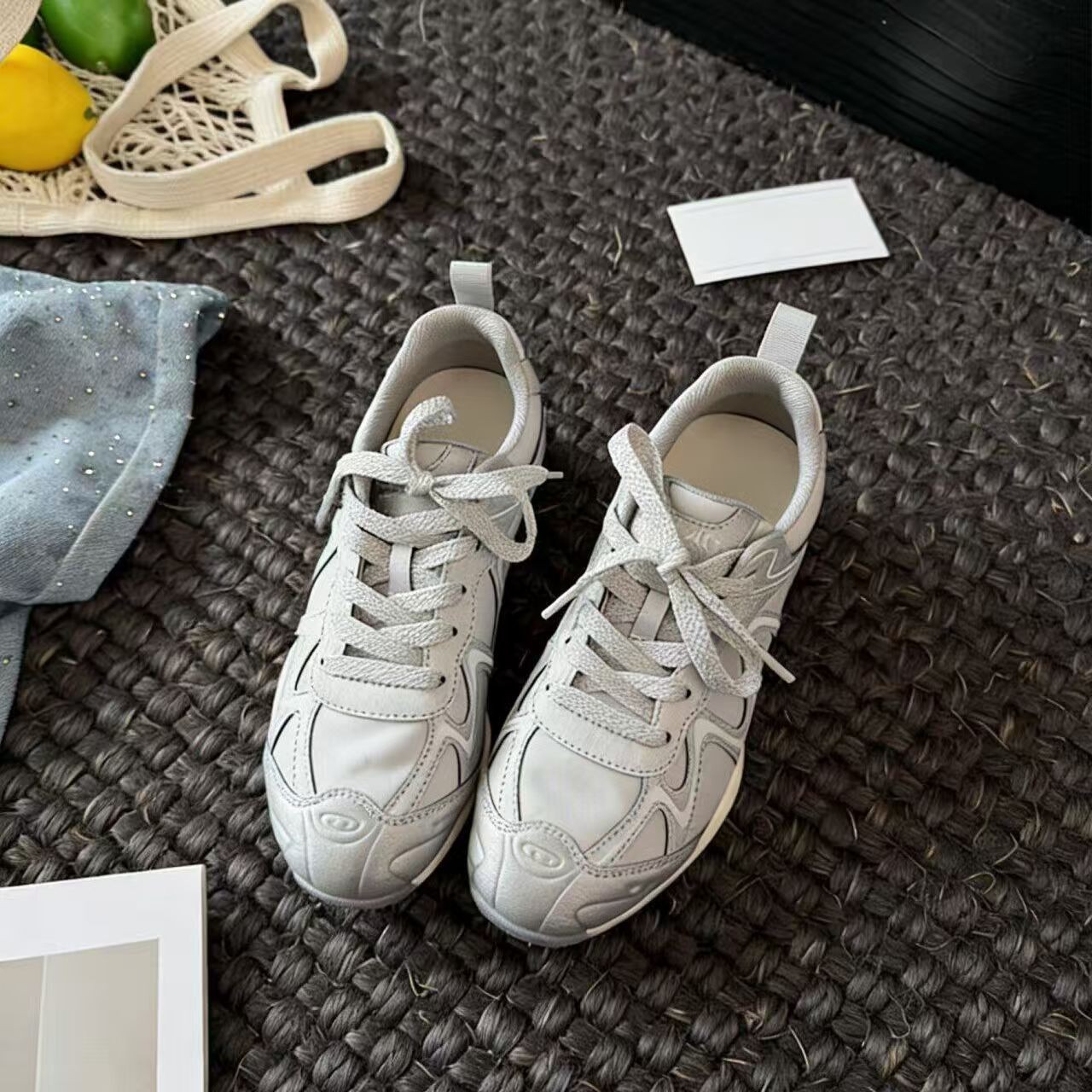 Retro casual versátil plano zapatos de entrenamiento de mujeres 2026 nuevo primavera-verano vestido baja zapatillas deportivas de estudiantes