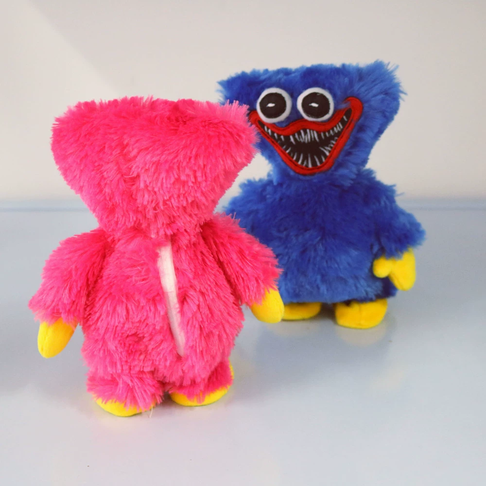 Мягкая игрушка (Poppy Playtime) Huggy Wuggy, с батарейным ходом, 20×12×9 см, фуксия/синий