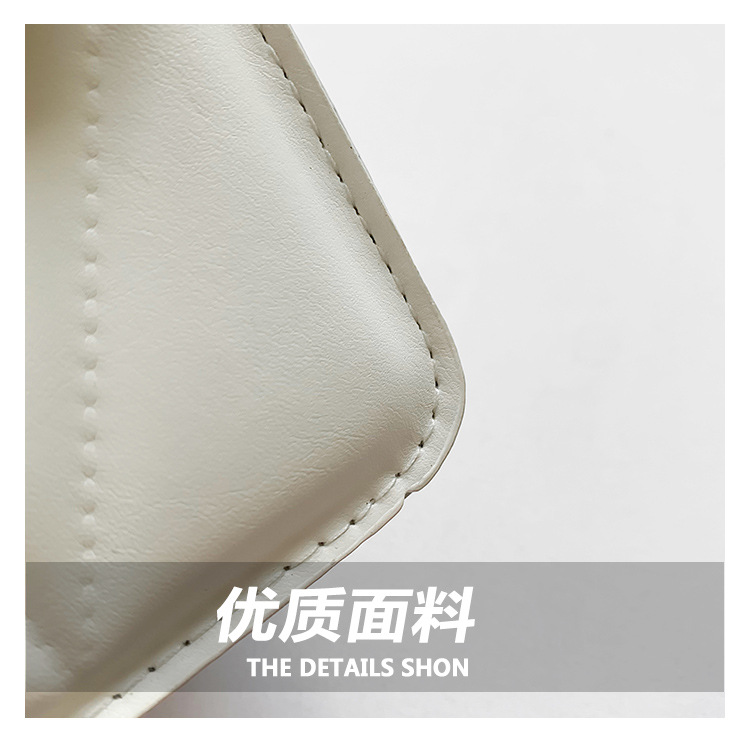 A stylish commuter diamond-patterned lock buckle small square bag, a versatile commuter single-shoulder bag, a new 2024 model, a women's crossbody bag undefined