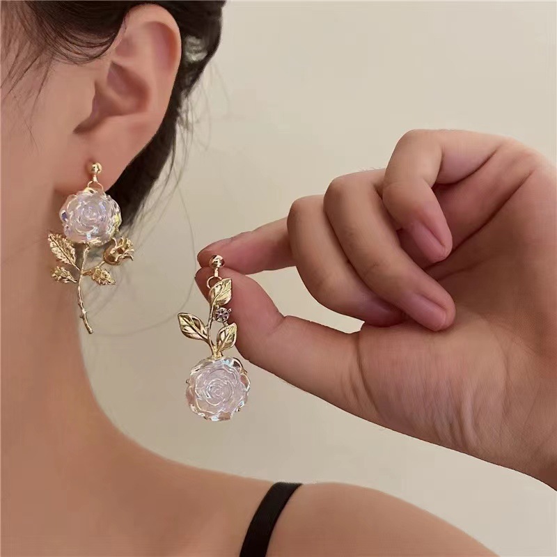 Wholesale Jewelry 1 Pair Sweet Flower Alloy Drop Earrings display picture 1