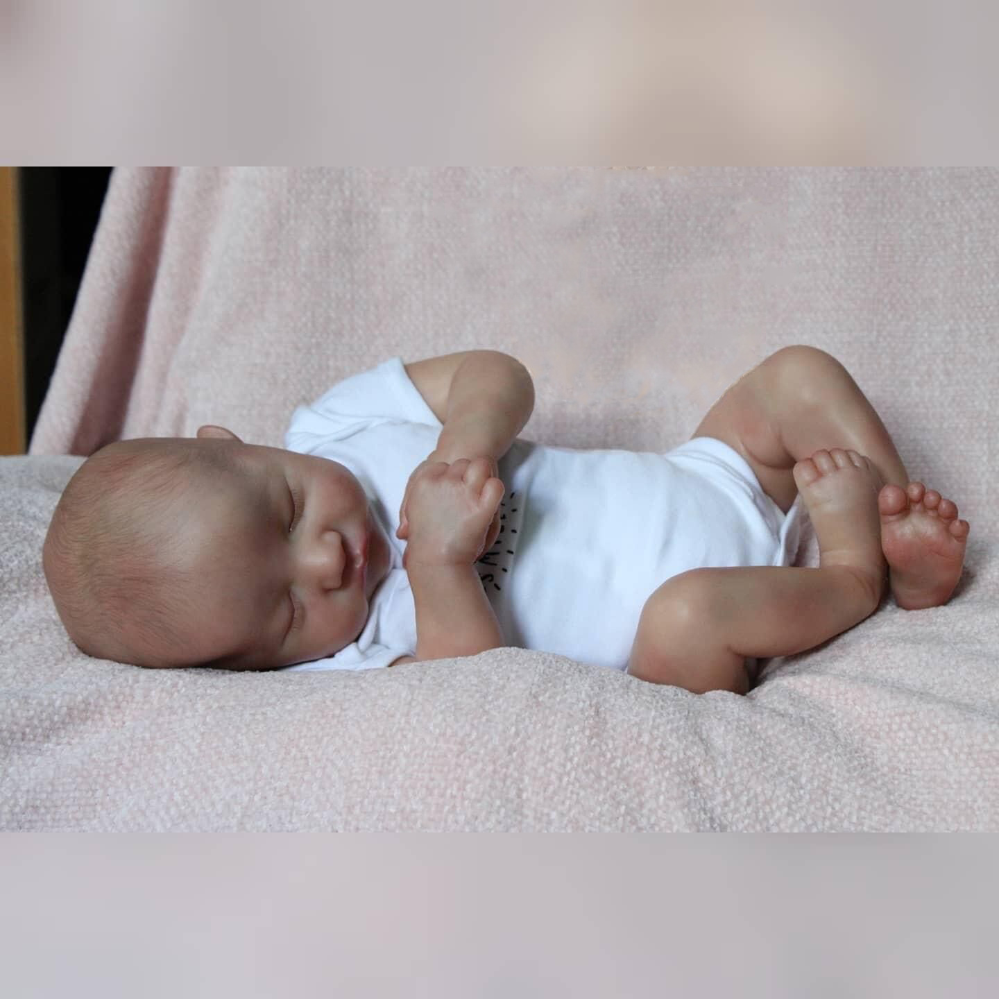 19 pulgadas reborn muñeca Levi lindo dormir Bebé transfronterizo suministro de comercio electrónico comercio exterior de una sola pieza entrega