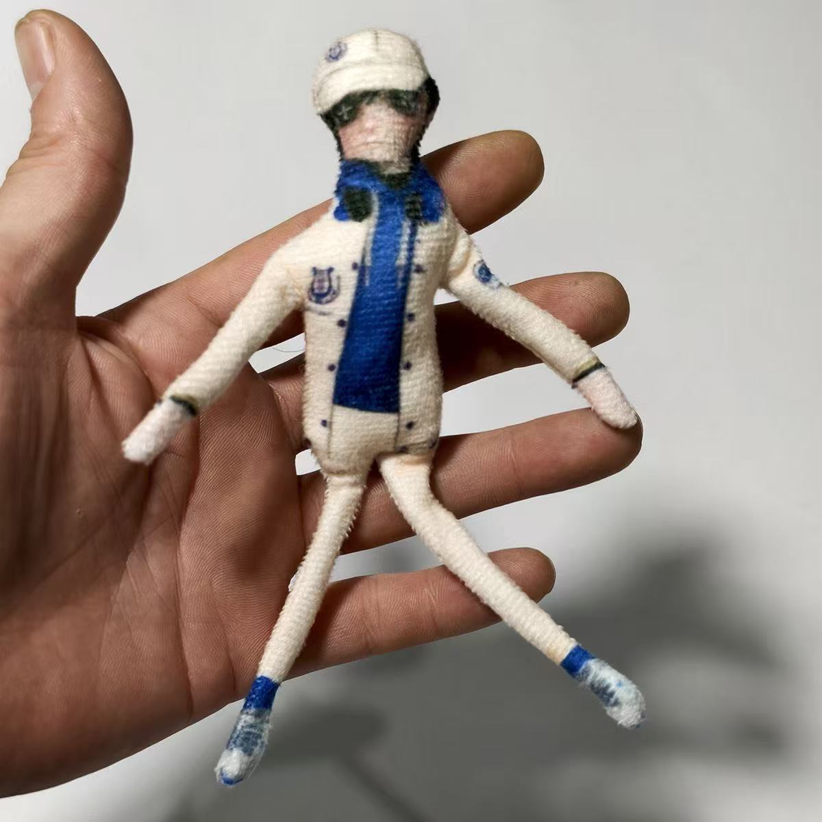 The Fifth Personality's New Mercenary E-Sports Leather Doll Has Ultra-Fine Hands and Feet with Movable Plush Dolls with Wires