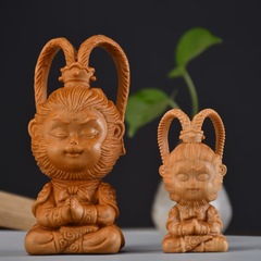 天然崖柏木雕卡通齐天大圣羽毛孙悟空书房客厅桌面装饰工艺品摆件