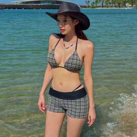 新款美式辣妹风格子分体性感比基尼三件套小胸聚拢平角裤泳衣女