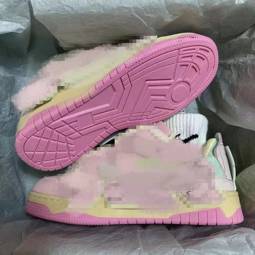 Item No. T159 New couple bread shoes for men and women ins national fashion high-end thick-soled casual versatile skateboard shoes for men