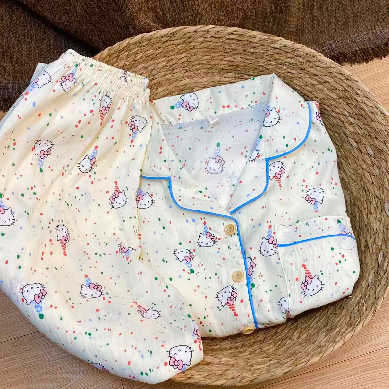 Al por mayor transfronterizo explosión con cojín de pecho primavera y otoño dulce nubes algodón pantalones de manga larga pijamas de niñas estudiantes set de ropa para el hogar