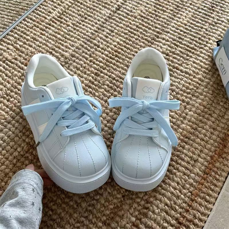 2026 verano nuevo concha cabeza de estudiante zapatos deportivos de suela gruesa zapatos de skate elevados zapatos de mujer casual cómodos zapatos de mujer