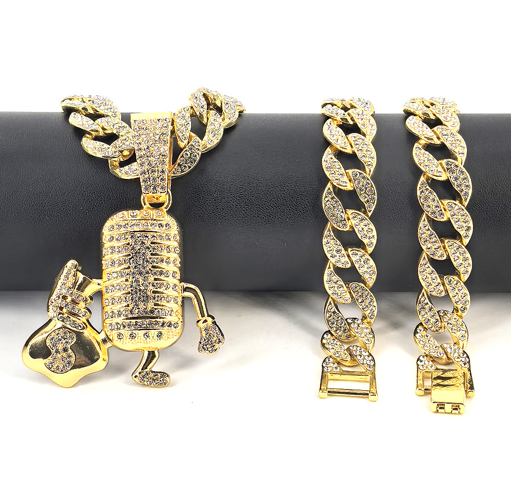 Pokémon transfronterizos llenos de diamantes super sueños pop hip hop bolsas de mano micrófono colgante joyería collar cubano hombre