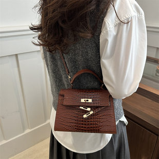 (Cross-border trading), retro shoulder bag, handheld small bag, one-shoulder bag, universal bag strap, western style