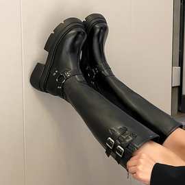 2025年秋冬新款长筒靴女鞋时尚百搭复古皮带扣棕色长靴厚底骑士靴