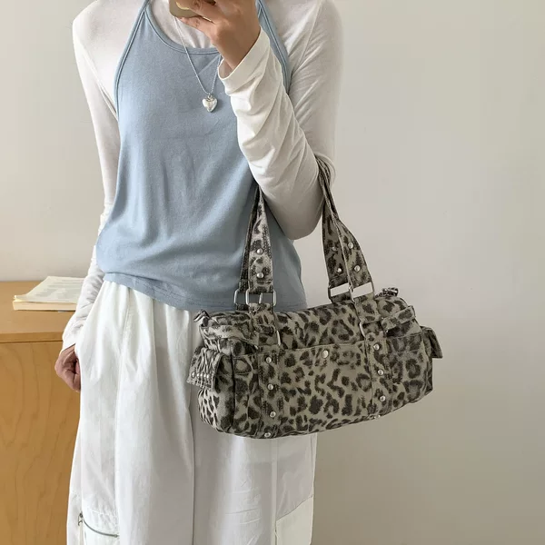 Korean Niche Leopard Print Retro Handbag, Large Capacity Fashionable Underarm Bag, Versatile Studded Shoulder Crossbody Bag