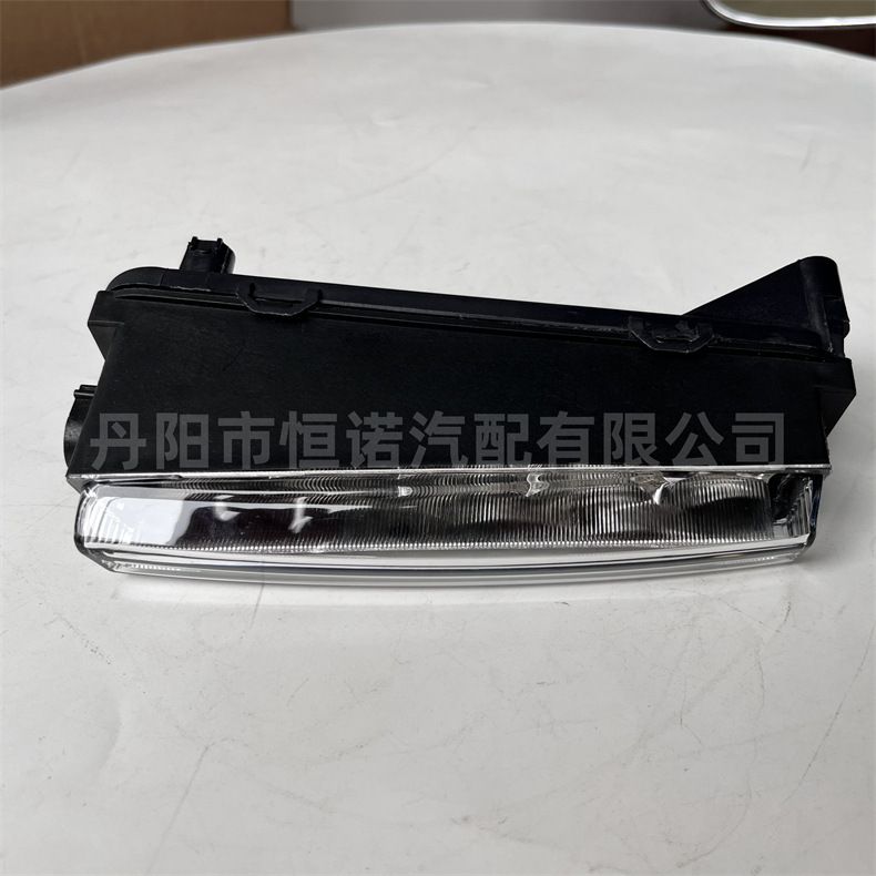 Aplicable a Actros Mercedes-Benz Truck MP4 Daylight LED Signal Light 24V Heavy Truck Light