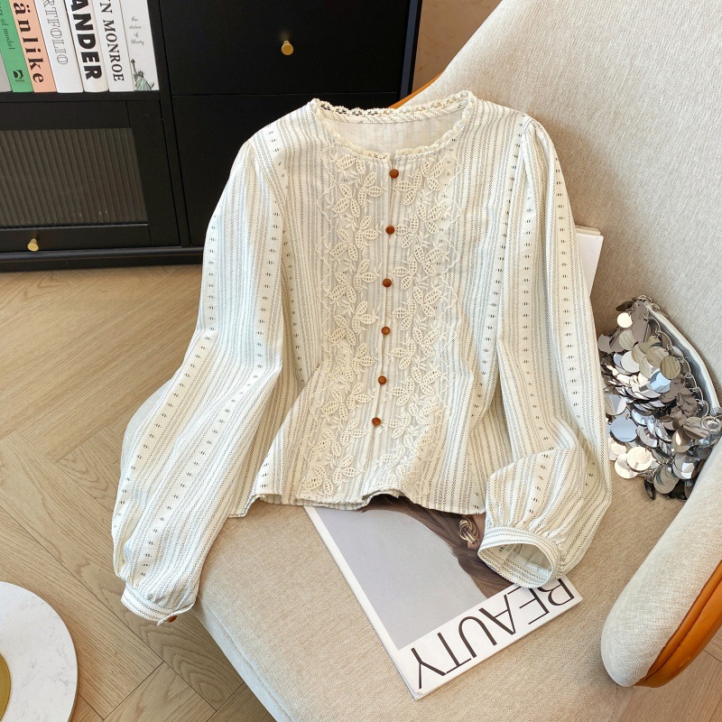 Retro fashionable spring design elegant shirt