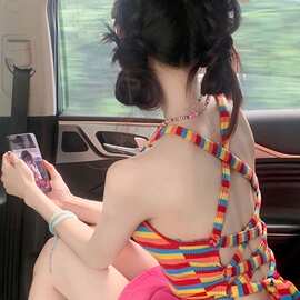 多巴胺挂脖吊带背心女夏外穿海边出片穿搭泰式独特辣妹绝美小上衣