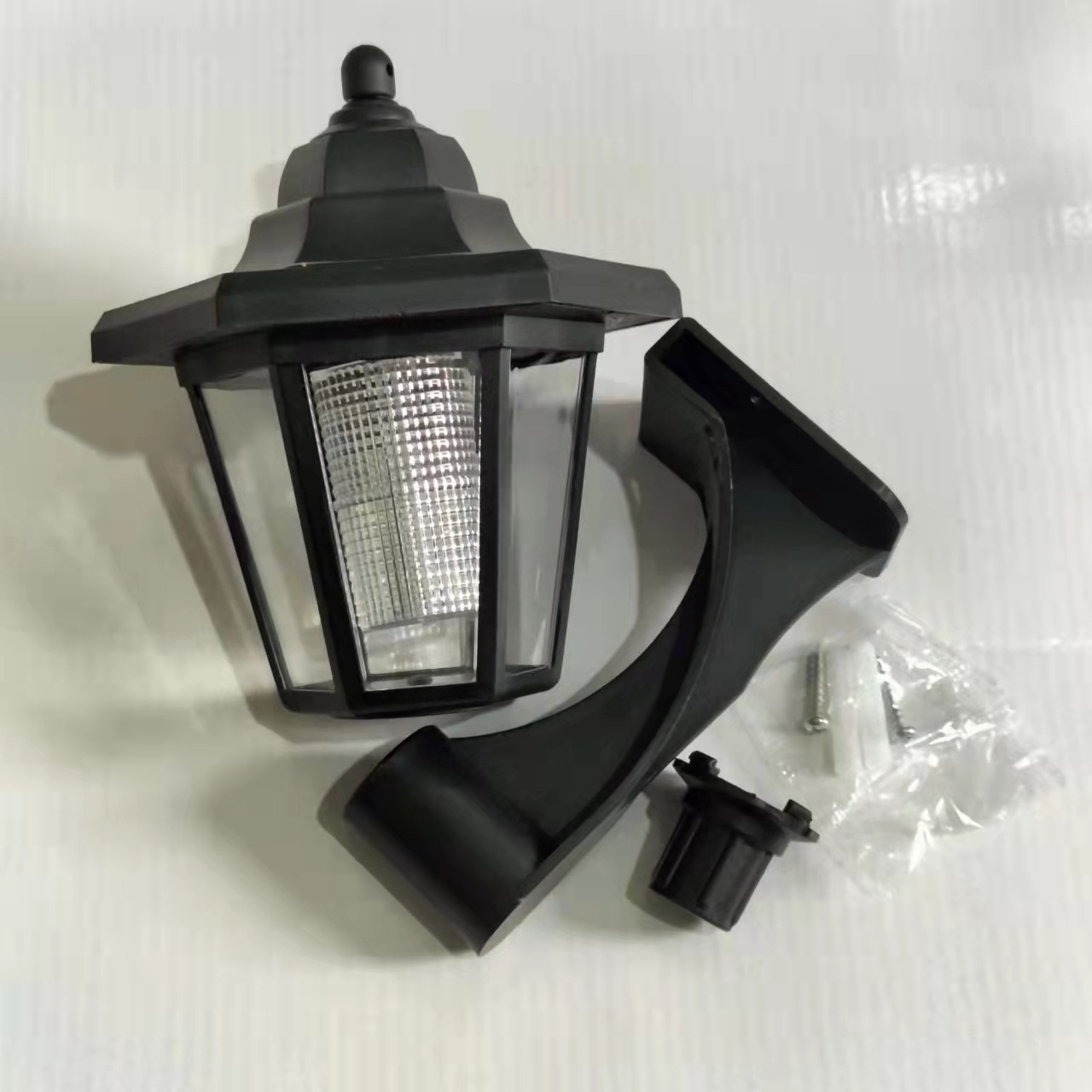 Comercio electrónico transfronterizo lámpara de pared hexagonal solar al aire libre impermeable patio Villa hexagonal corte iluminación lámpara de pared