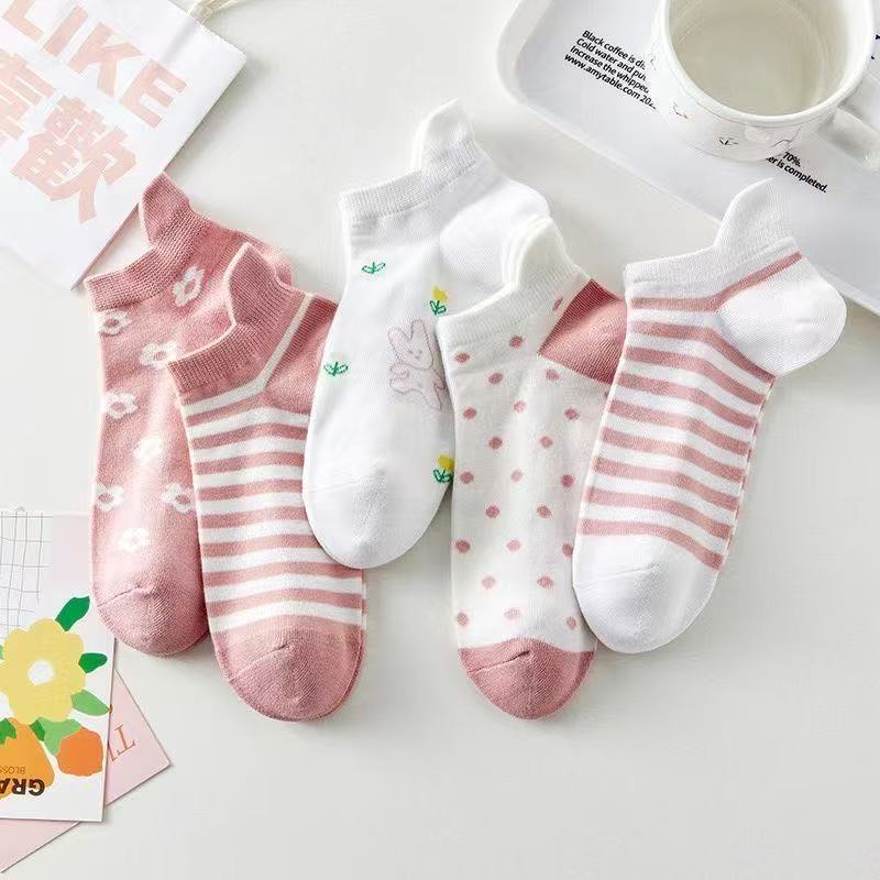 Calcetines invisibles de primavera y verano, blancos de mujer, todo fósforo, viajes diarios, calcetines de cintura baja, calcetines de barco, calcetines al por mayor