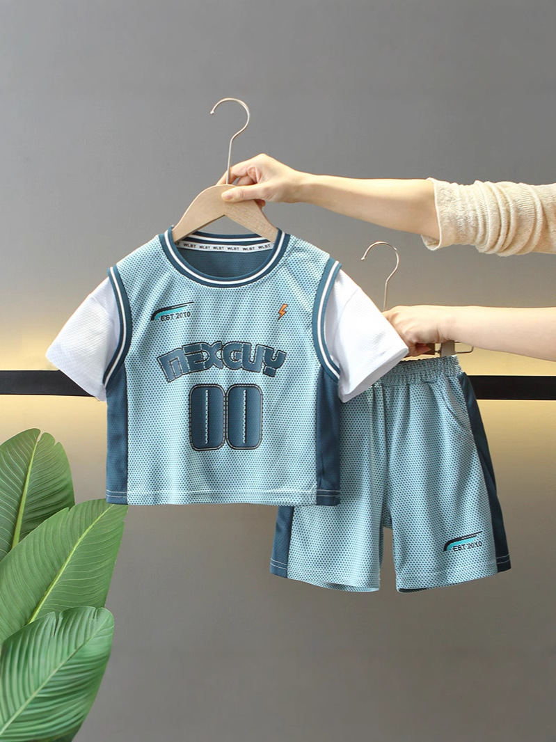 8099 traje deportivo de verano para niños 2025 nuevo traje de baloncesto de secado rápido para niños de dos piezas ropa de verano para niños