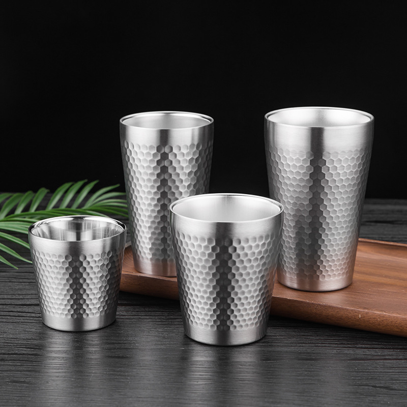304 de acero inoxidable coreano martillado taza de cerveza de doble capa restaurante taza de té patrón de diamante dorado gárgaras boca recta taza de agua