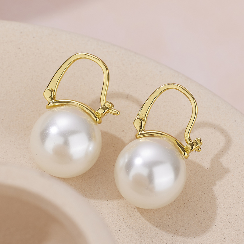 Retro small design fashionable universal earrings pearl