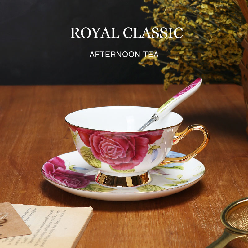 China de hueso de alta apariencia traje de taza de café de estilo europeo Taza de cerámica y platillo británico juego de té de la tarde traje caja de regalo