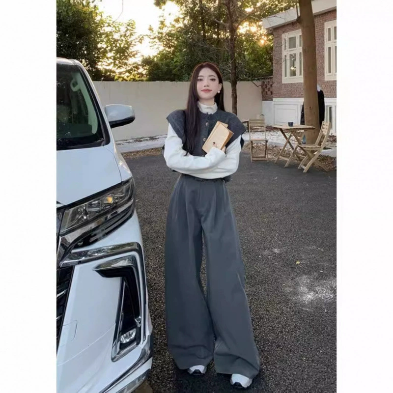 Маленький человек носит полный набор нерегулярных трикотажных жилет с нижней футболкой женский осенние и зимние повседневные брюки из трех частей