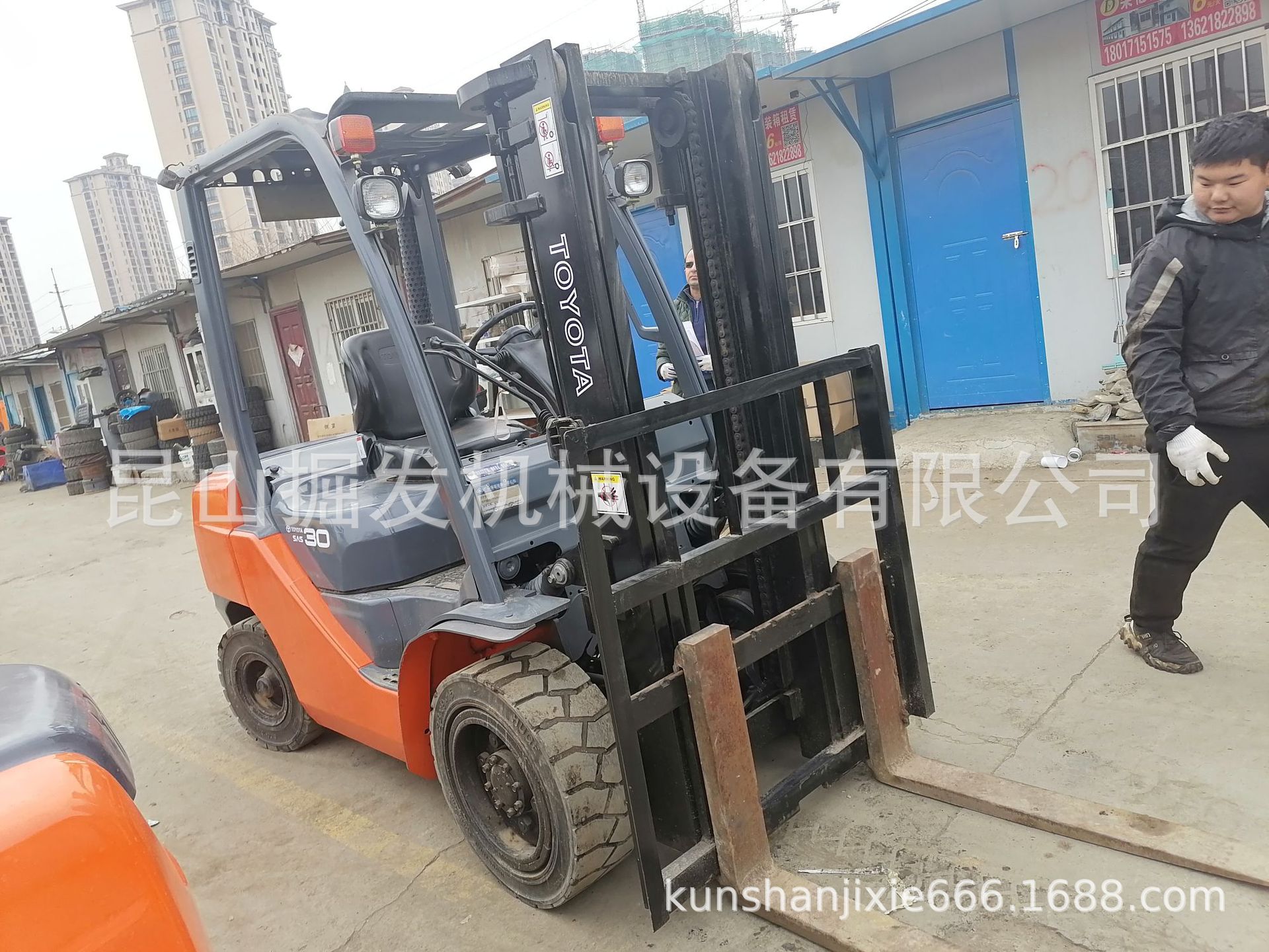 二手丰田3吨叉车TCM10吨叉车  小松3吨叉车