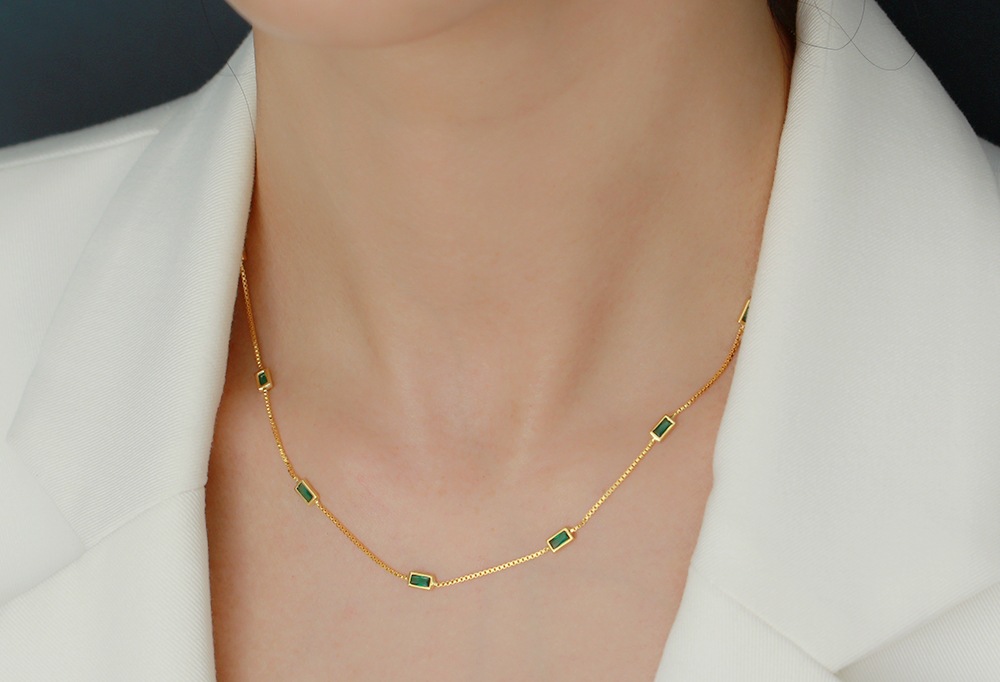 Fashion Square Sterling Silver Inlay Zircon Necklace 1 Piece