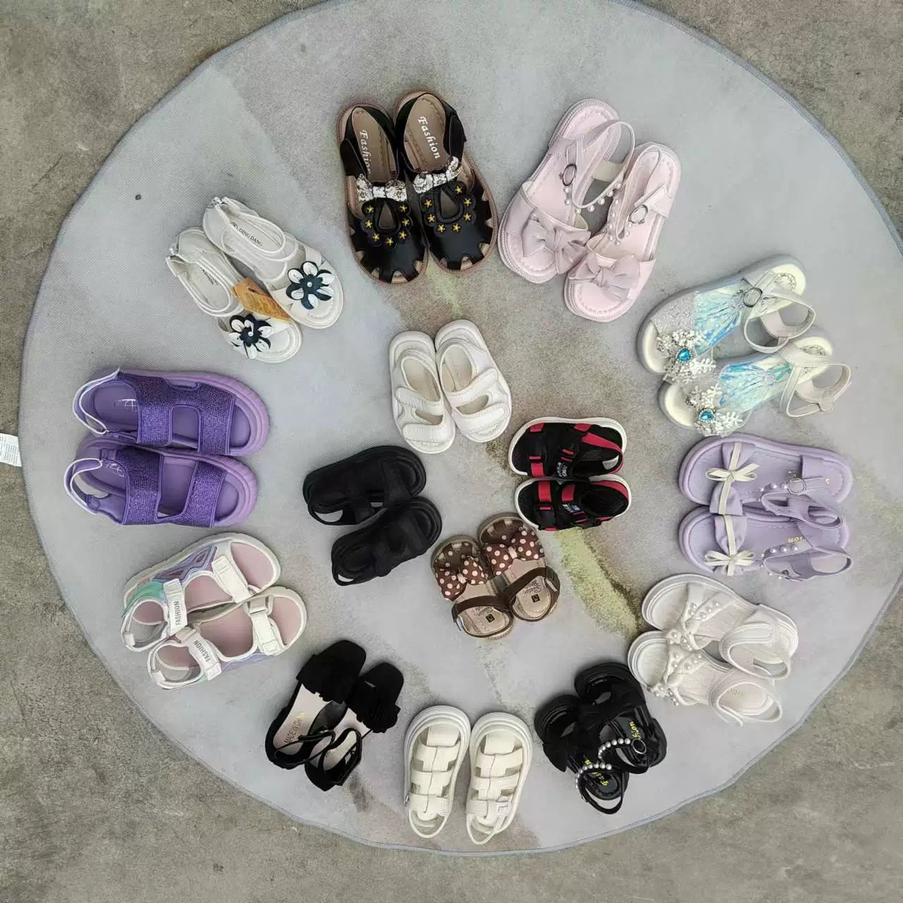 Мальчик девочка летняя модель 2025 новая мода повседневная детская пляжная обувь противоскользящая спортивная сандалия