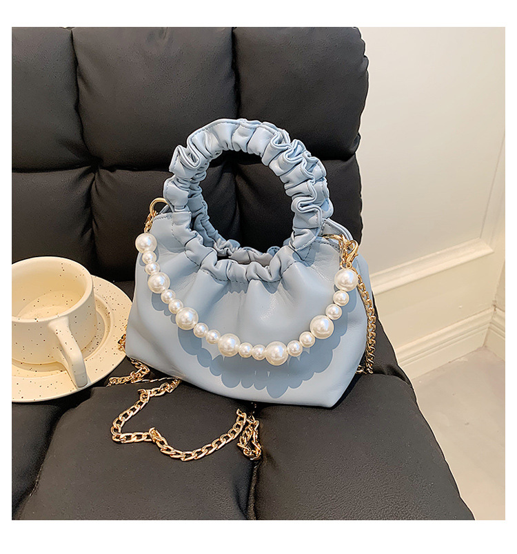 Wholesale Pleated Pearl Chain Solid Color Handbag Nihaojewelry display picture 64