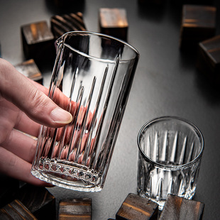 A524�ƾ��L�׾Ʊ��־������b���ò���һ��С�����S�������ƿڱ���