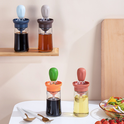 Kitchen silicone oil bottle oil kettle baking quantitative oil brush outdoor barbecue oil brush silicone oil brush kettle oil brush integrated tank