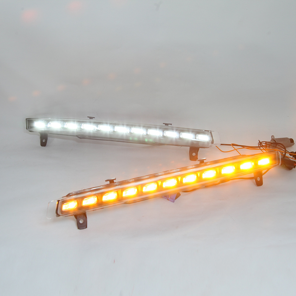 Adecuado para 10-15 Audi Q7 Luz de marcha diurna LED Luz de marcha diurna conducción modificación con dirección de luz amarilla