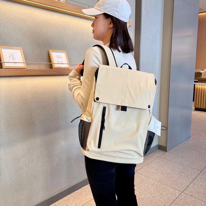 バックパック女性 2025 新しいカジュアルシンプルなアウトドア旅行登山バックパック女子大生スクールバッグ|undefined