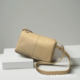 真皮女包;女士斜挎包;女士手提包