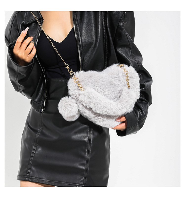 Peach Heart Handbag, Cute Plush Ball Shoulder Bag, Personalized And Niche Women's Solid Color Temperament, Heart Shaped Plush Diagonal Straddle Bag_voghion.com