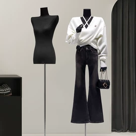 模特;服装陈列架;衣架