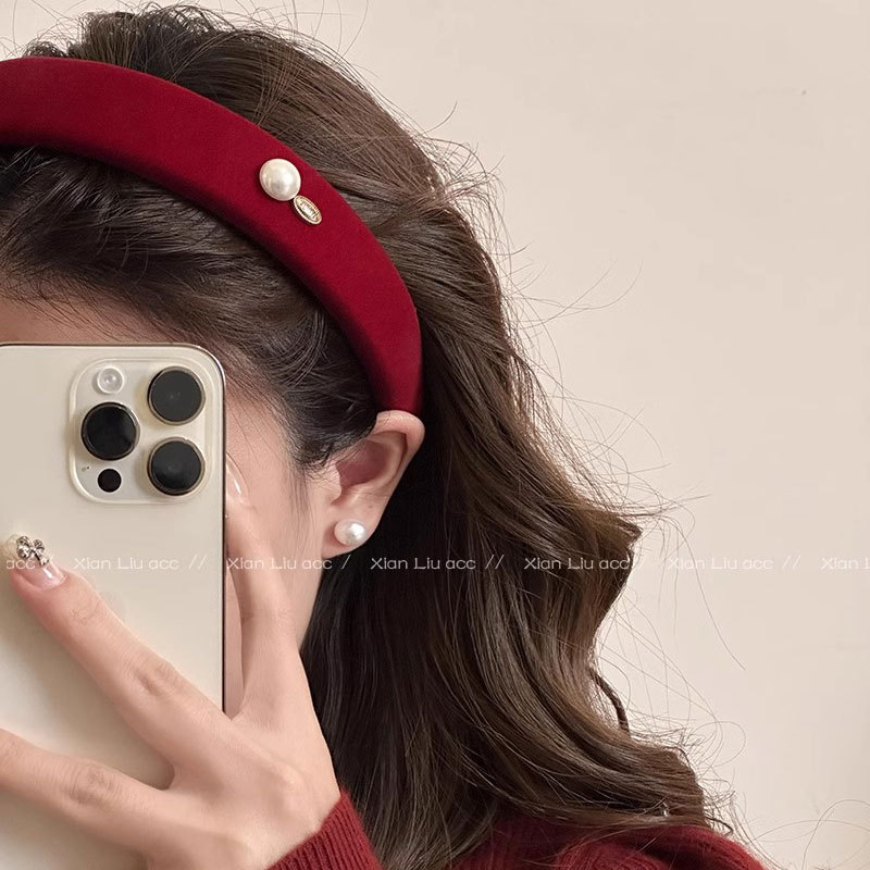 Año Nuevo para mujeres cráneo alto otoño invierno terciopelo de alta sensación cara pequeña agujero de cabello simple cabeza antideslizante universal